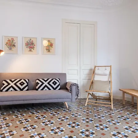 B32-sunny And Modernist For Groups In Center * Barcellona