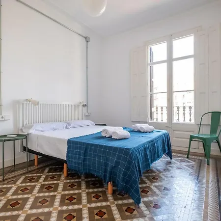 B32-sunny And Modernist For Groups In Center Appartamento Barcellona