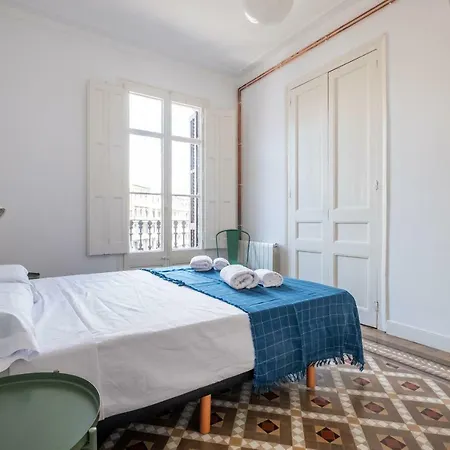Appartamento B32-sunny And Modernist For Groups In Center