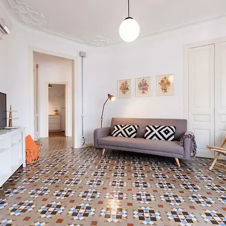 B32-sunny And Modernist For Groups In Center * Barcellona