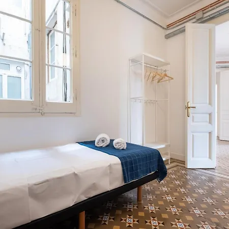 Appartement B32-sunny And Modernist For Groups In Center