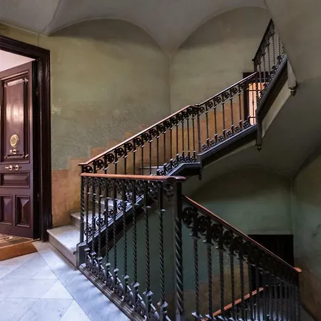 B32-sunny And Modernist For Groups In Center Appartement Barcelone